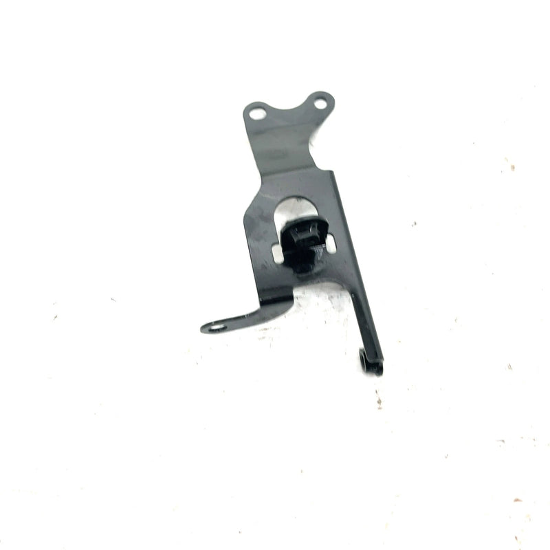 05 Honda Foreman 500 TRX500FE 4x4  OEM Right Oil Cooler Mount 19018-HP0-A00 AH90