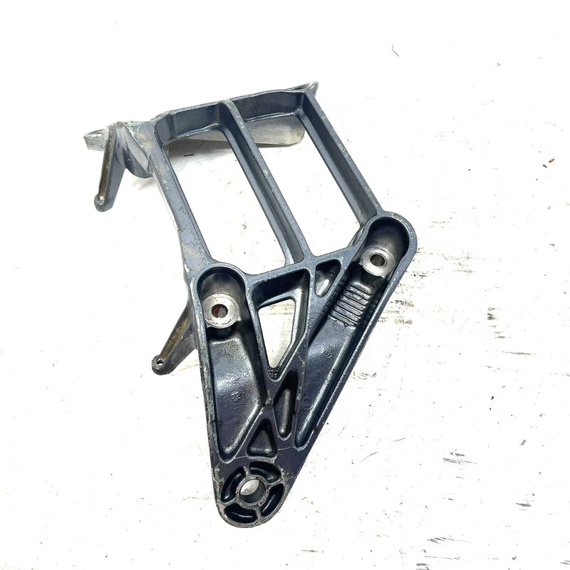 96-97 Yamaha WaveVenture 1100 WVT1100 OEM Rear Engine Mount 63M-21425-00-94 JY14