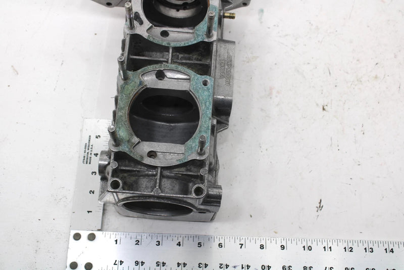 1987 Yamaha Srv Oem Crankcase Assembly 8H8-15109-08-00 SY131