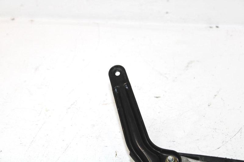 2017 Ski-doo Grand Touring 900 Oem Frame Sub Support 518327145 SS65