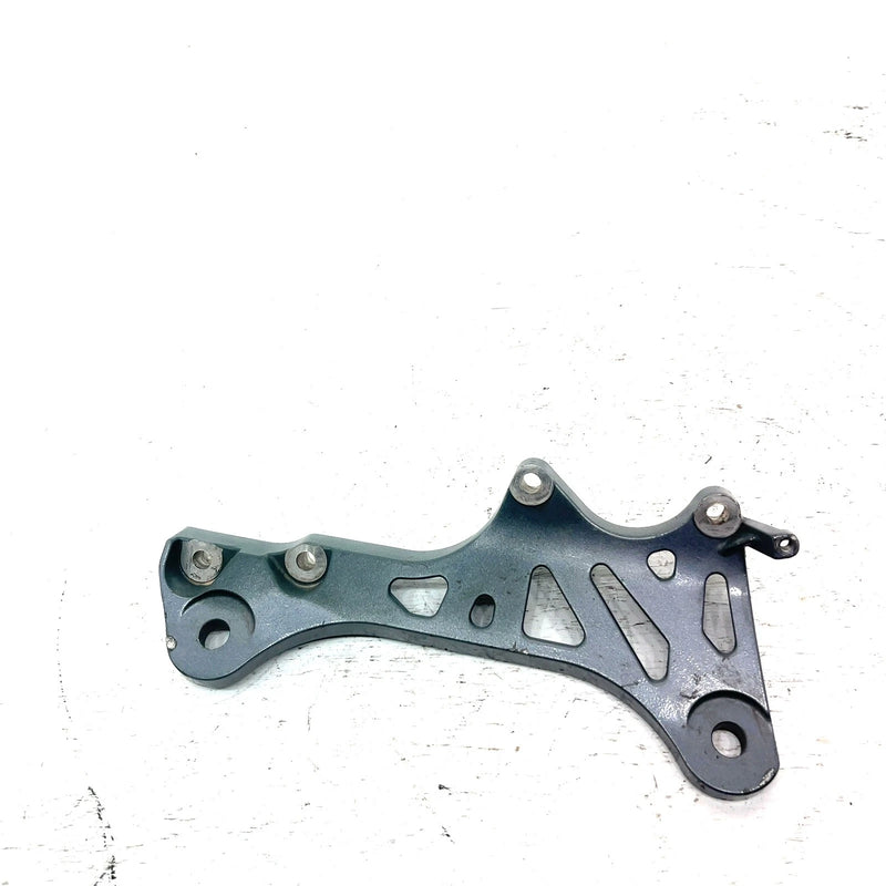 95 Yamaha WaveVenture 700 OEM Left Engine Mount Bracket 6R7-21415-01-00 JY31