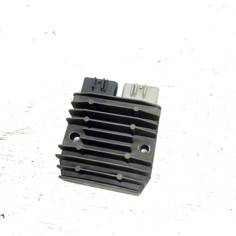 09-14 Yamaha Grizzly 550 YFM550 4x4 OEM Voltage Regulator 1D7-81960-01-00 AY65