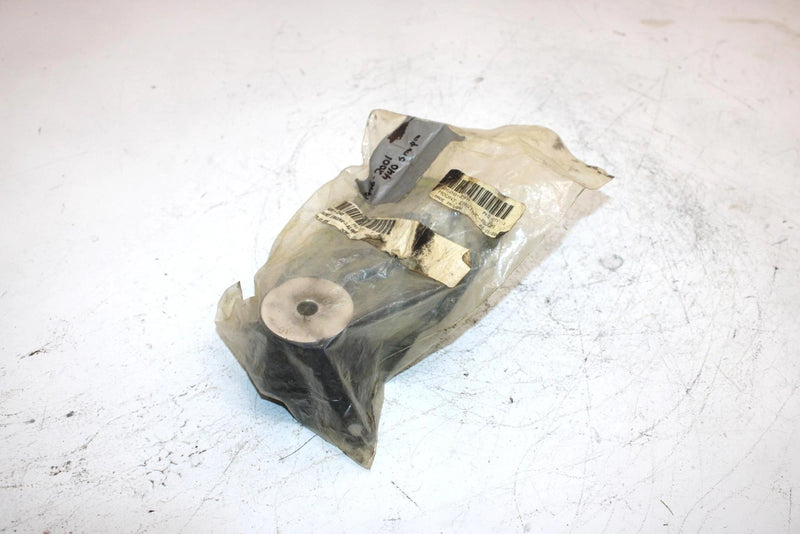 98 Arctic Cat Zr 440 Sno Pro Oem NOS Engine Motor Mount 0608-240 SAS7
