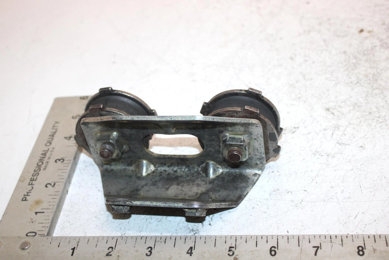 96 YamahaVmax500XtProactionPlus Oem RUpper Brkt 1/Dampners8M6-21486-02-02-00 SY8