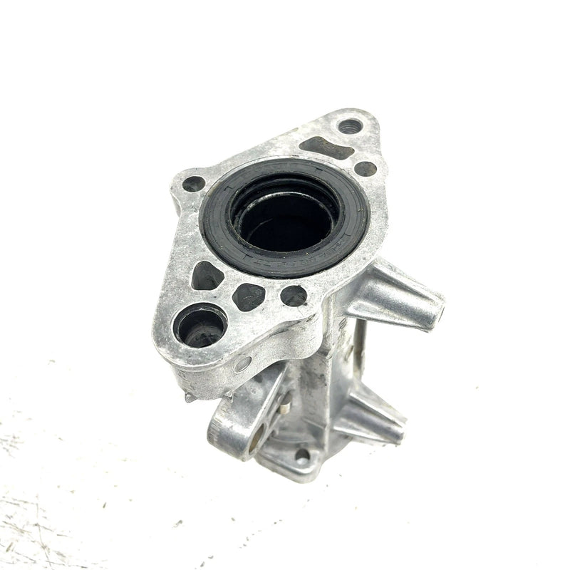83-84 Suzuki ALT125 OEM Rear Axle Housing 64720-24302 AS29