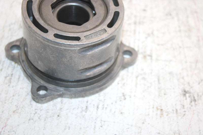 00 Kawasaki Bayou 300 4x4 OEM Upper Bevel Gear Shaft Housing 41046-1088 AK20