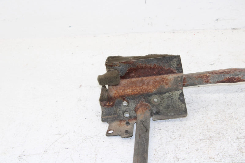 1991 Yamaha Exciter Ii 570 Liquid Oem Front Bumper Bracket 84M-77512-01-00 SY24