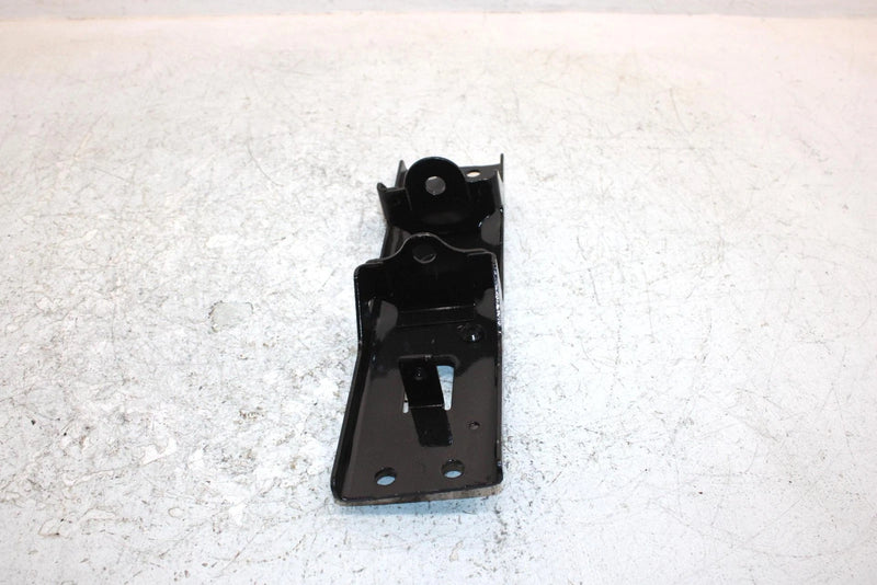 2006 Kawasaki Prarie 360 Oem Cylinder Head Bracket 32190-7507 AK29