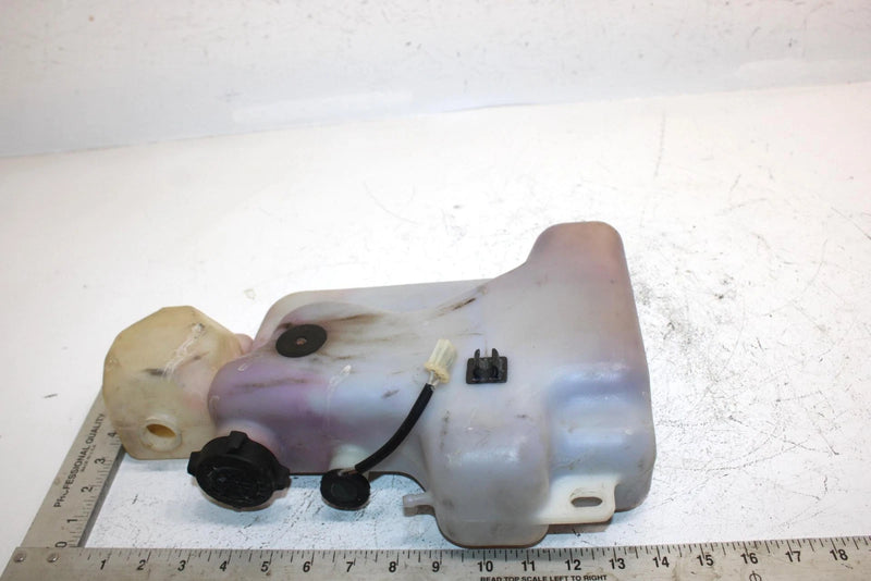 94 Yamaha Vmax 600 Oem Oil And Coolant Tank Set 8AB-21751-01-00 SY2