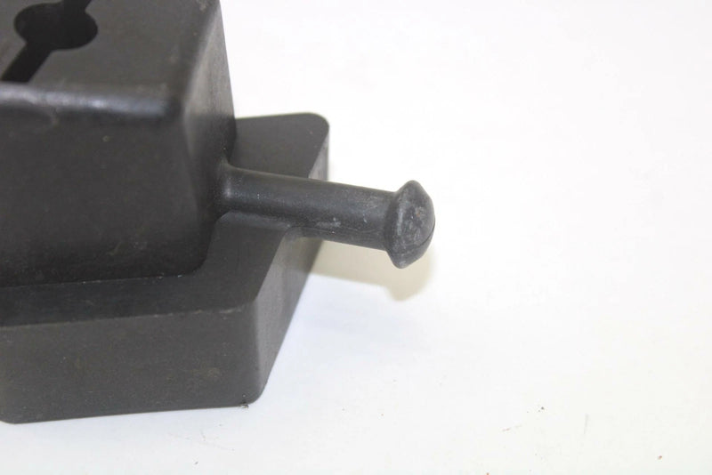 97 Arctic Cat Jag DLX OEM Right Belly Pan Support 1606-094 SA92
