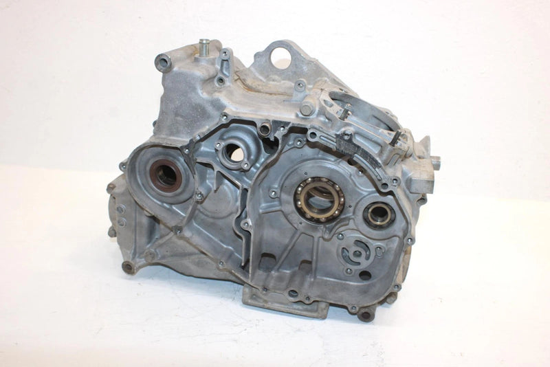 2009 Suzuki Lt-a400f Oem Engine Motor Crankcase 11302-38812 AS26