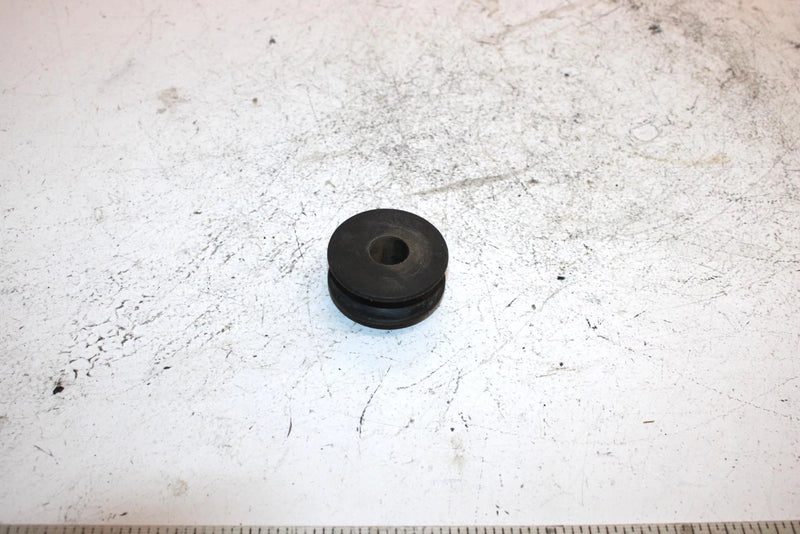99 Polaris Indy 500 OEM Rear Spring Roller 5432170 Q5120