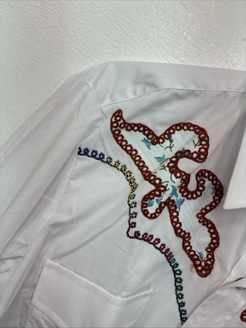 New Women’s Champion Western White Design Long Sleeve Pearl Snap 16 MM-42