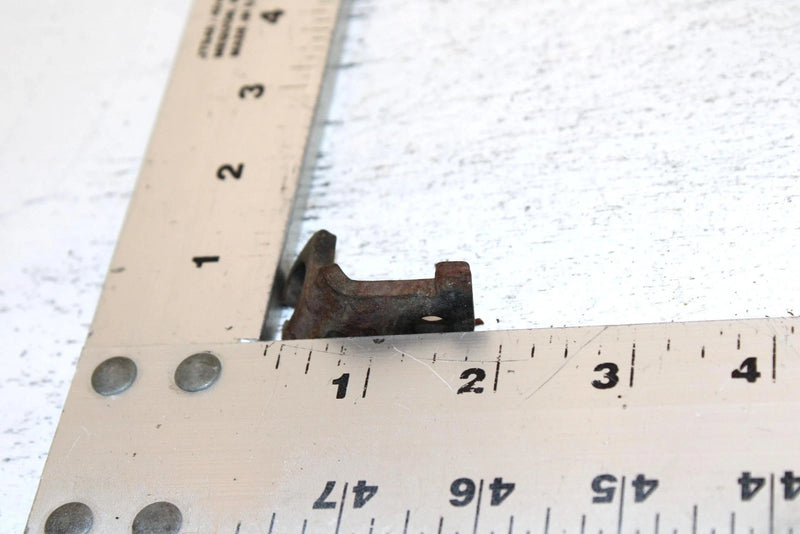 1995 Yamaha Vmax 600 Le Oem Caliper Bracket 8AB-25721-00-00 SY21
