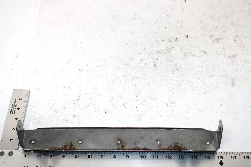 1979 Yamaha Et250c Oem Snow Flap Mount 8G5-21910-01-00 SY61