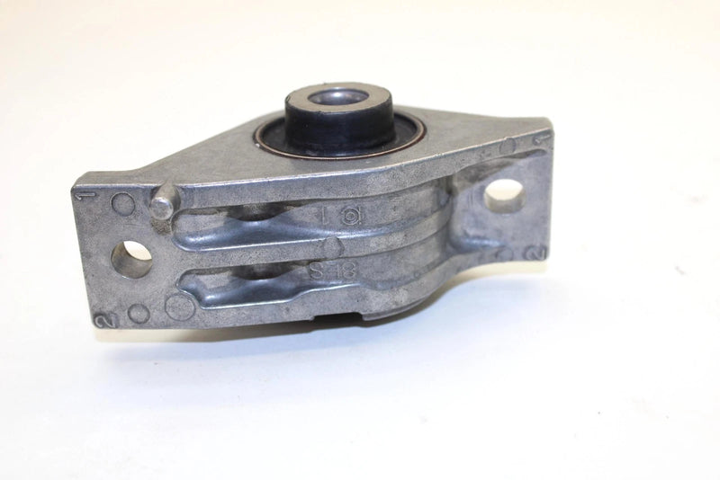 2006 Yamaha Nytro Oem PTO Side Motor Mount 8ES-21410-00-00 Q1554