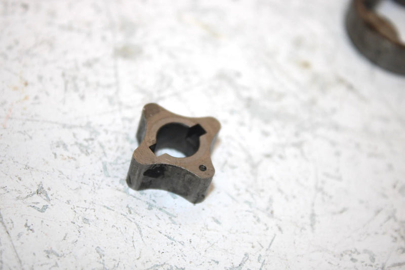 93 Yamaha  Timberwolf  2wd Oem Oil Pump Rotor 2HT-13300-00-00 AY34
