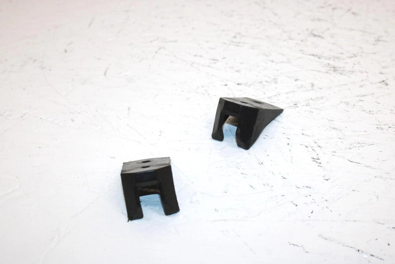90 Arctic Cat Tigre Ext Mountain Cat Oem Hood Latch Cup Pair 0115-307 SA49