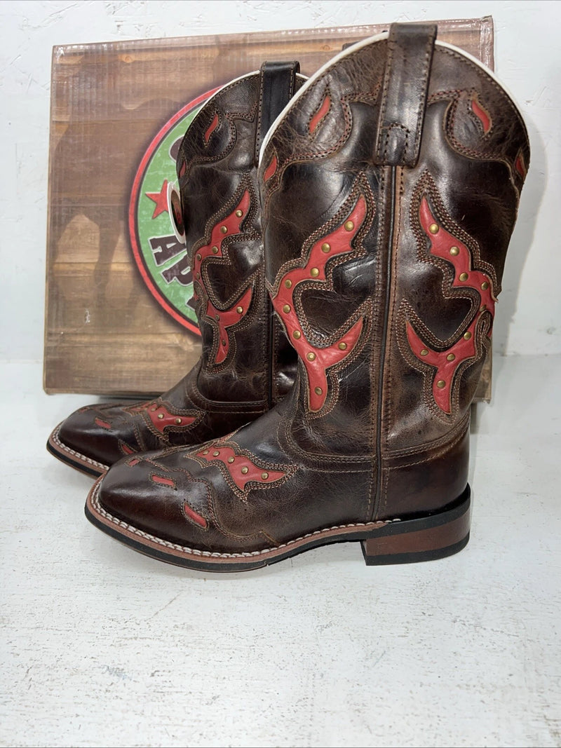 New Women’s Brown Laredo Cowboy Boots. 5675 7 M. 18-40