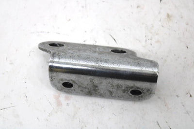 1987 Yamaha Srv Oem Rear Lower Engine Mount 8K4-21427-00-00 SY131
