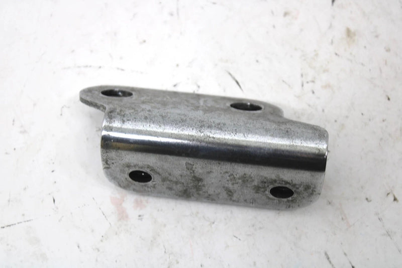 1987 Yamaha Srv Oem Rear Lower Engine Mount 8K4-21427-00-00 SY131