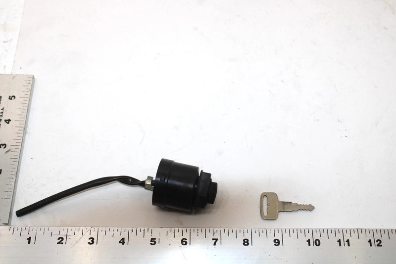 1988 Yamaha Srv Oem Ignition Main Key Switch 8K4-82508-20-00 SY62