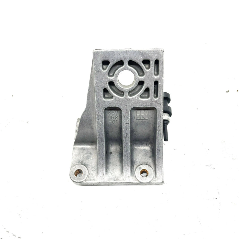 03 Yamaha WaveRunner XLT1200 OEM Left Rear Engine Bracket 68N-21425-00-94 JY30