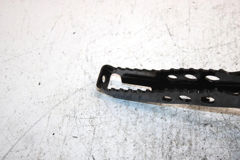 1987 Yamaha  Warrior Oem Left Foot Peg 1UY-27411-00-00 3GD-27411-01-00 AY16