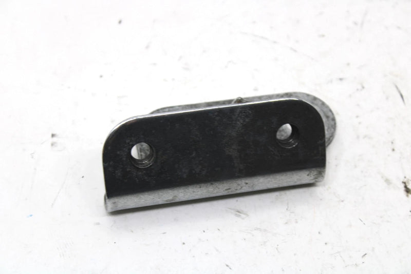 1987 Yamaha Srv Oem Rear Lower Engine Mount 8K4-21427-00-00 SY131