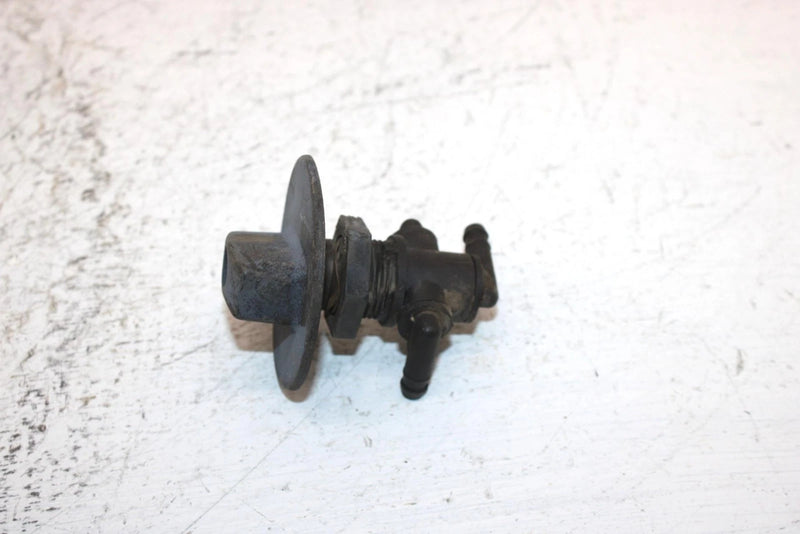 2002 Polaris Sportsman 700 Oem 3 Way Fuel Petcock 7052161 AP184