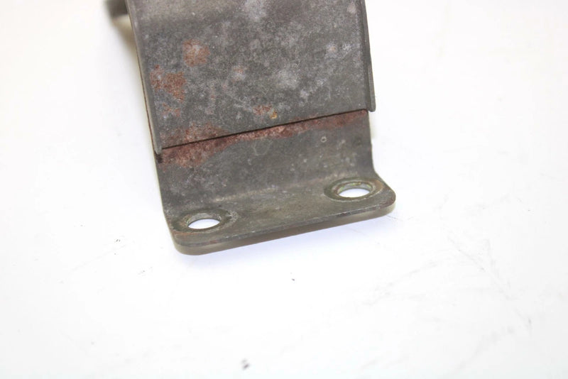 93 Yamaha Venture GT OEM Airbox Bracket 8V0-14494-00-00 Q5548