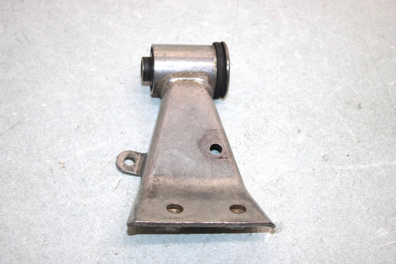 05 Yamaha  Bruin  4wd Hunter  Oem Center Engine Mount 5UH-F1315-00-00 AY38