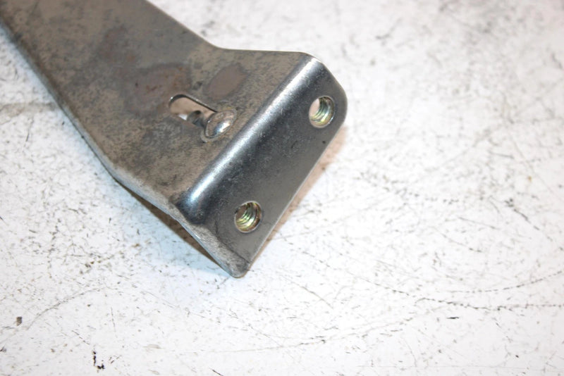 94 Yamaha Vmax 600 Oem Oil Tank Bracket 8AB-2193F-01-00 Q5542
