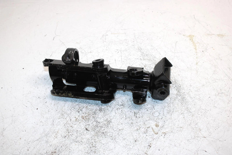06 Arctic Cat Sabercat 600 Efi Lx Oem Right Steering Knuckle 1703-724 SAS13