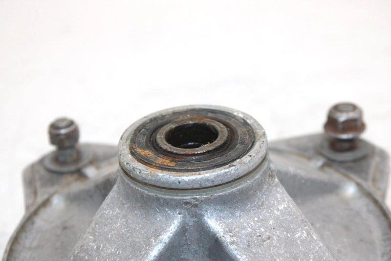 1990 Yamaha  Moto 4 Oem Front Hub 52H-25111-00-35 AY5