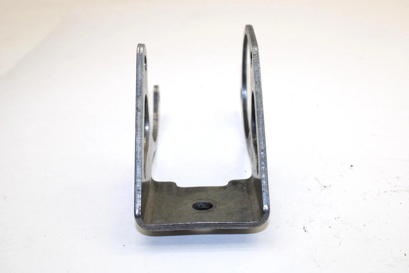 94 Yamaha Vmax 600 Oem Front Upper Right Motor Mount 8AB-21416-01-00 Q1552