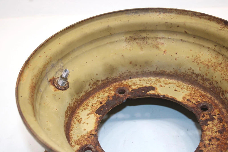 86 Yamaha  Moto 4 Yfm200dxs Oem 10x5.5 Front Wheel Rim 2HT-25180-00-4R AY1