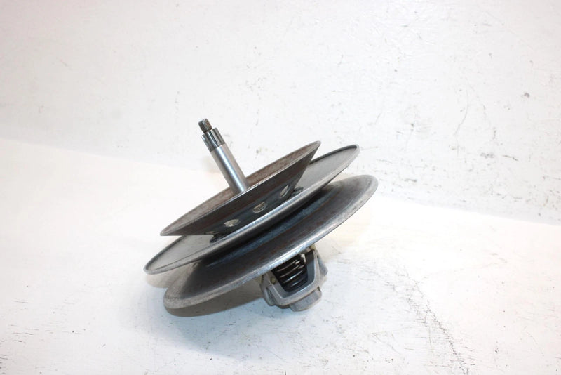 1989 Yamaha Inviter Oem Secondary Driven Clutch 85T-17670-00-00 SY17
