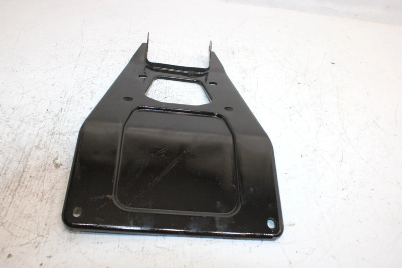 2019 Can-am Outlander 570 Oem Rear Frame Support 705203541 AB9