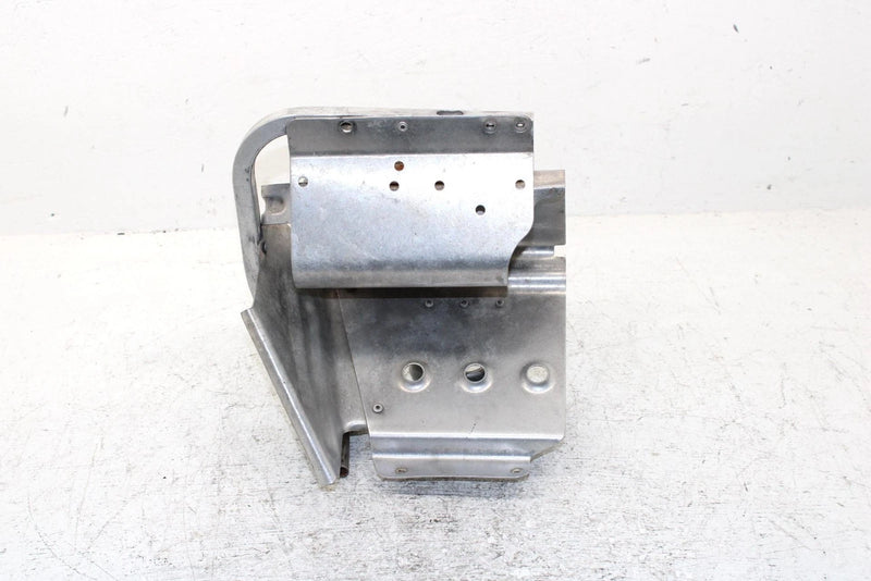 1996 Yamaha Vmax 600 Oem Left Footwell 8AB-21926-00-00 SY29