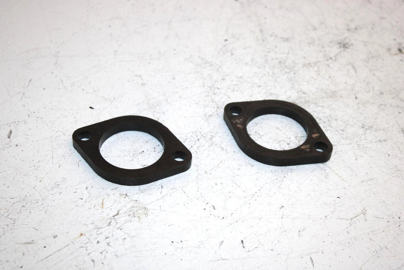 85 Polaris Ss Oem Insulator Pair 3083176 SP142