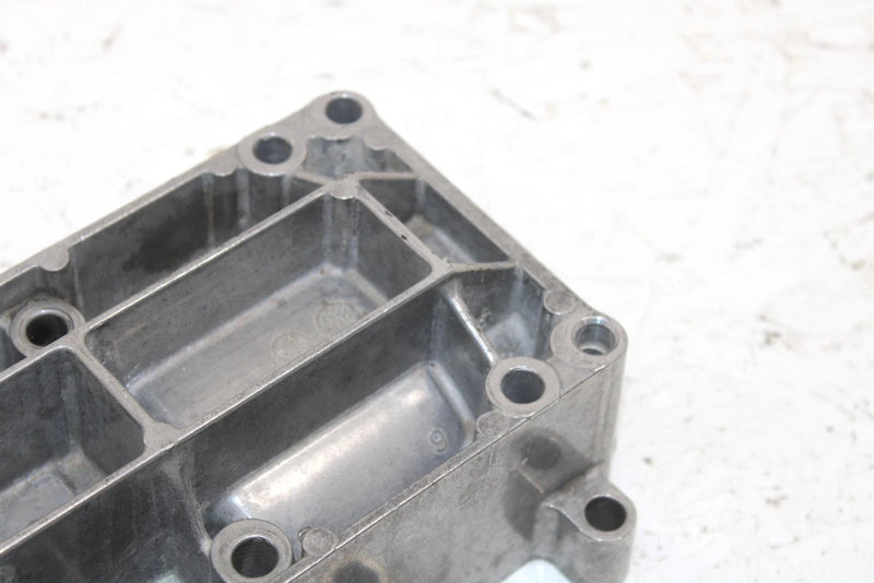 1985 Yamaha Vmax Oem Lower Crankcase Half 8U9-15100-00-00 SY125