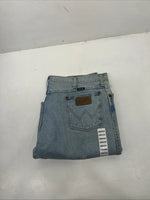 New Men’s Wrangler Light Wash Original Fit Denim Jeans. 38x34 Q-12