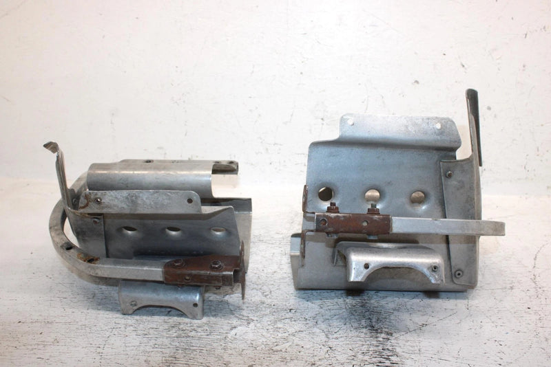 1995 Yamaha Vmax 600 Oem Footrest Set 8AB-21926-00-00 SY11