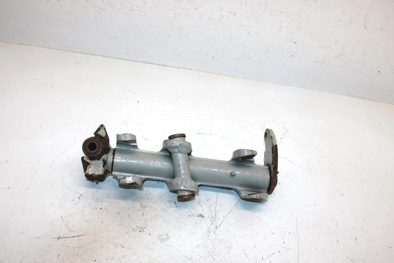 03 Arctic Cat Mountain Cat 900 Oem Right Steering Knuckle 1703-076 SA247