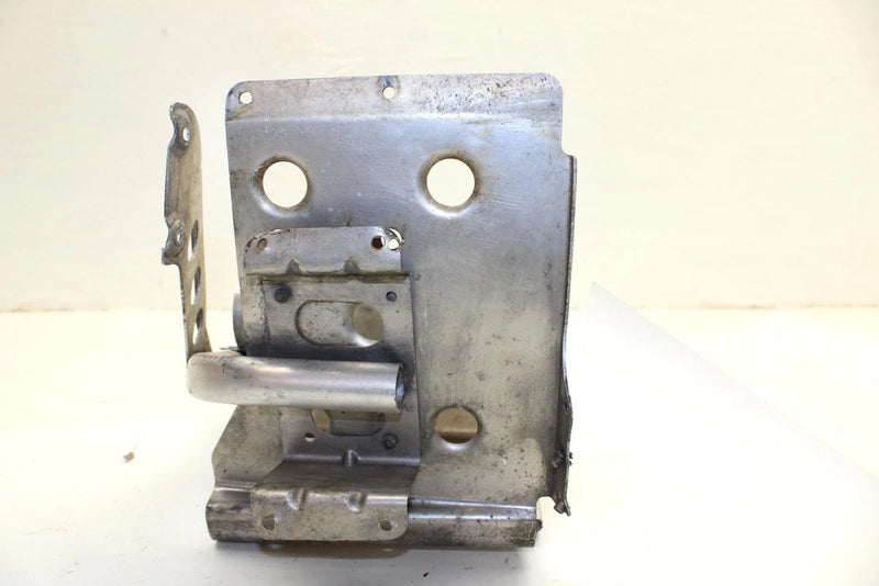 2005 Yamaha Rs Vector Oem Left Foot Rest Foot Well 8FU-21960-01-00 SY104