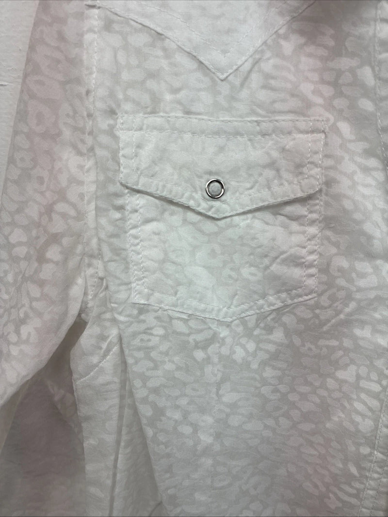 New Women’s Cumberland White Cheetah Print Long Sleeve Pearl Snap Medium LL-65
