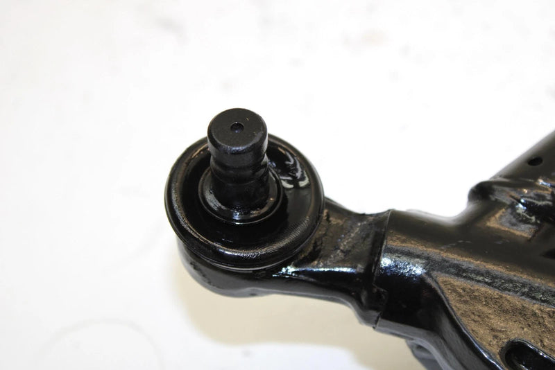 1988 Suzuki Quadrunner 250 Oem Front Upper Right A Arm 52430-19B11 AS18