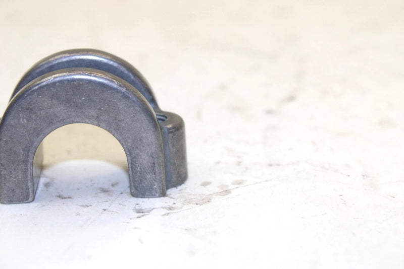1990 Kawasaki Jet Ski 650 Sx Oem Handlebar Clamp 92037-503 Q1784