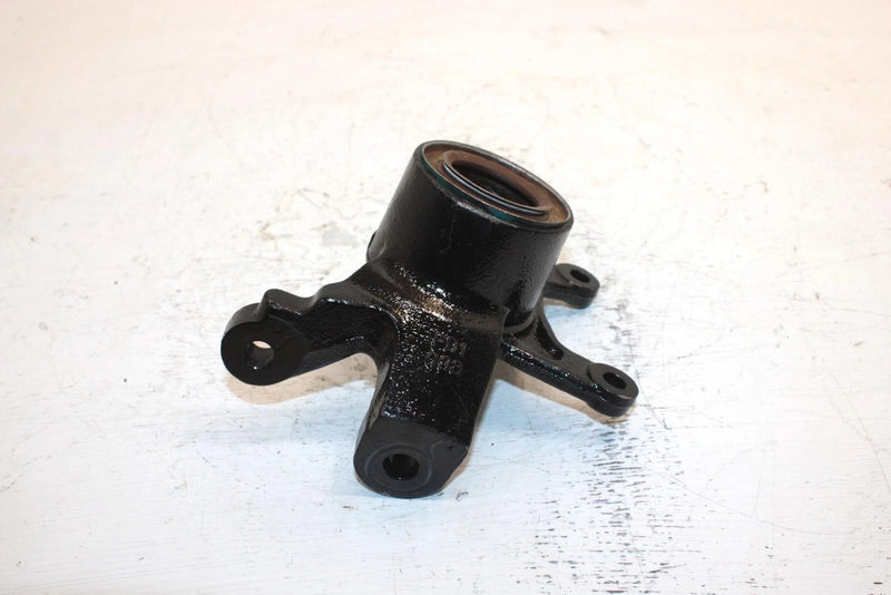 2003 Bombardier Quest 500 Oem Left Steering Knuckle 709400097 AB13